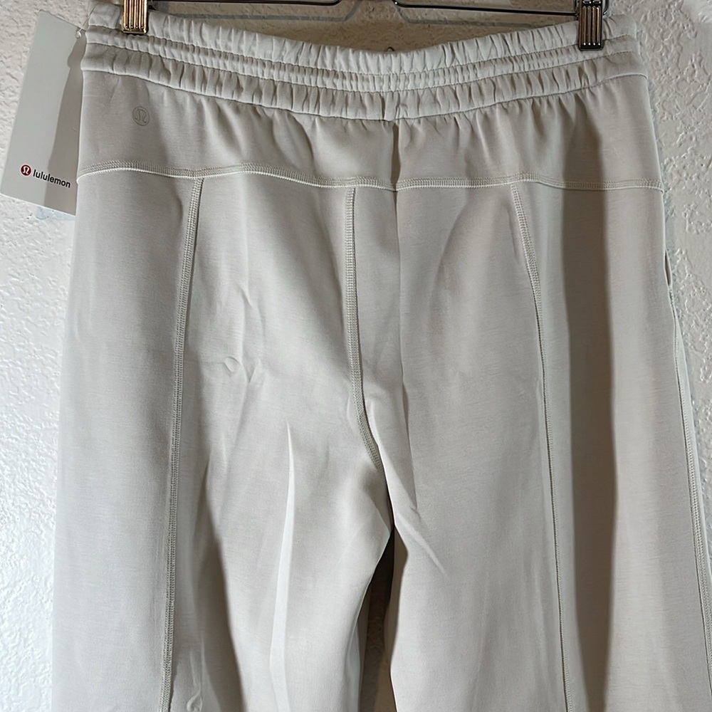 LULULEMON Softstreme High-Rise Straight-Leg Cropped 24” Length Bone Size 10 NEW - Picture 8 of 15